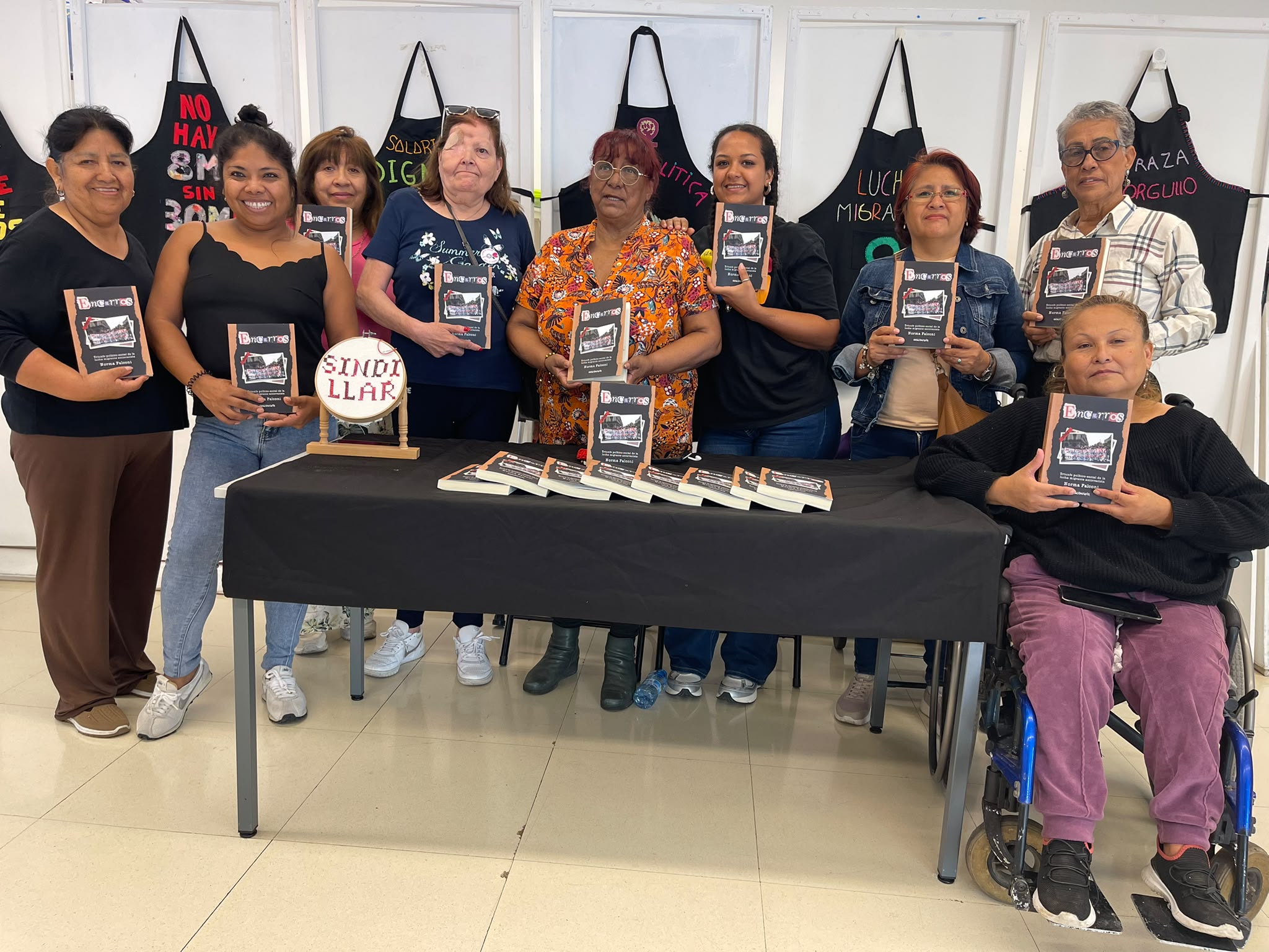 Foto Grupal Encuentro SindiHogar Libro Encierros